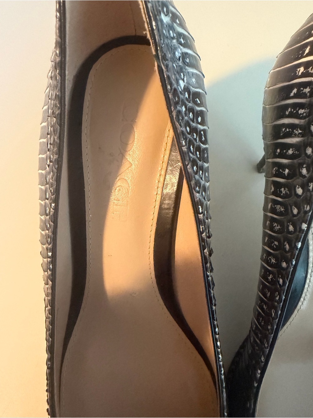 Coach BeadChain Genuine Snakeskin Pumps Heels Womens Size 7 - Picture 7 of 8